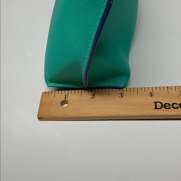 La Mer Zippered cosmetic bag NWOT - Picture 8 of 11